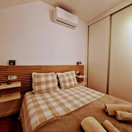 Mouraria & Flats By Village * Lisbon