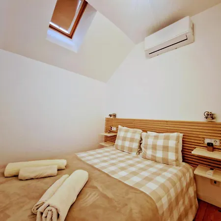 Mouraria & Flats By Village Apartment