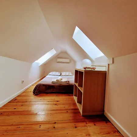 Mouraria & Flats By Village Apartment