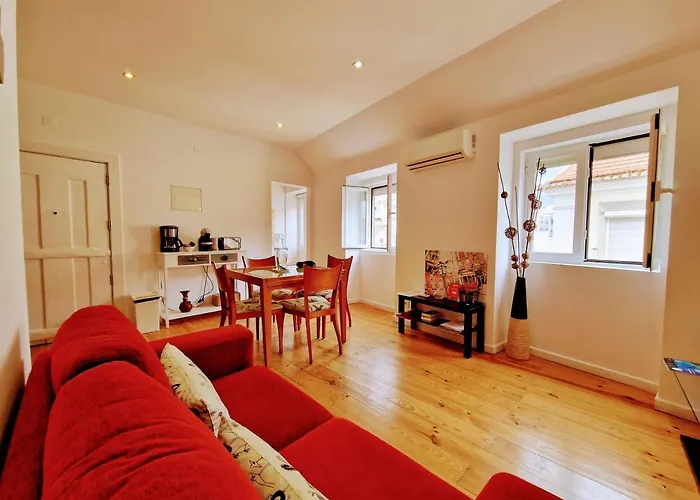 Mouraria & Flats By Village شقة